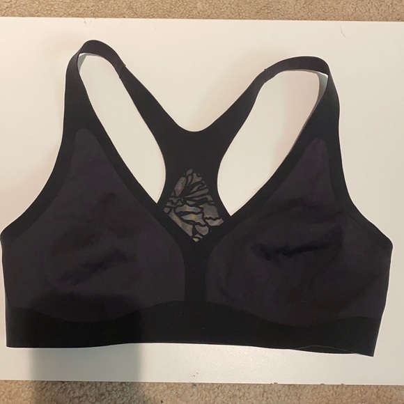 Lululemon black details sports bra with velvety detail nwot - Picture 1 of 5
